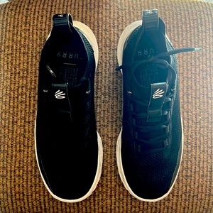 Under Armour: Men’s Stephen Curry Basketball Shoes